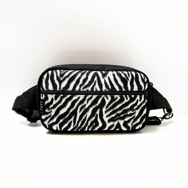 Frontal riñonera tela estampada cebra blanca y negra